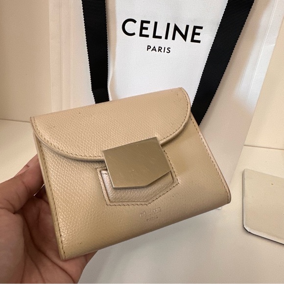 💎Authentic Celine Trotteur flap neutral leather wallet with shopping bag - Picture 7 of 16